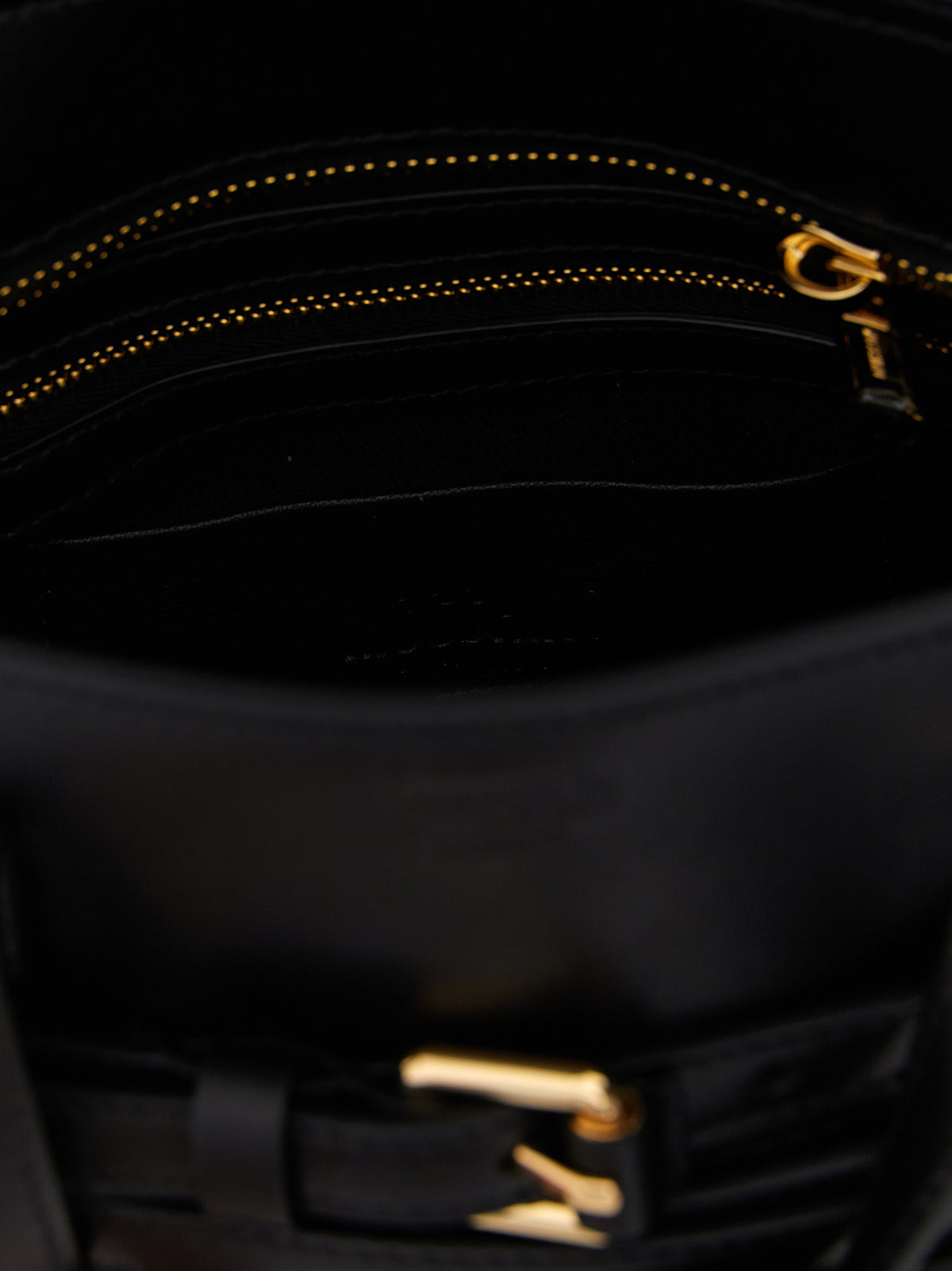 Schwarze Handtasche aus Polyester