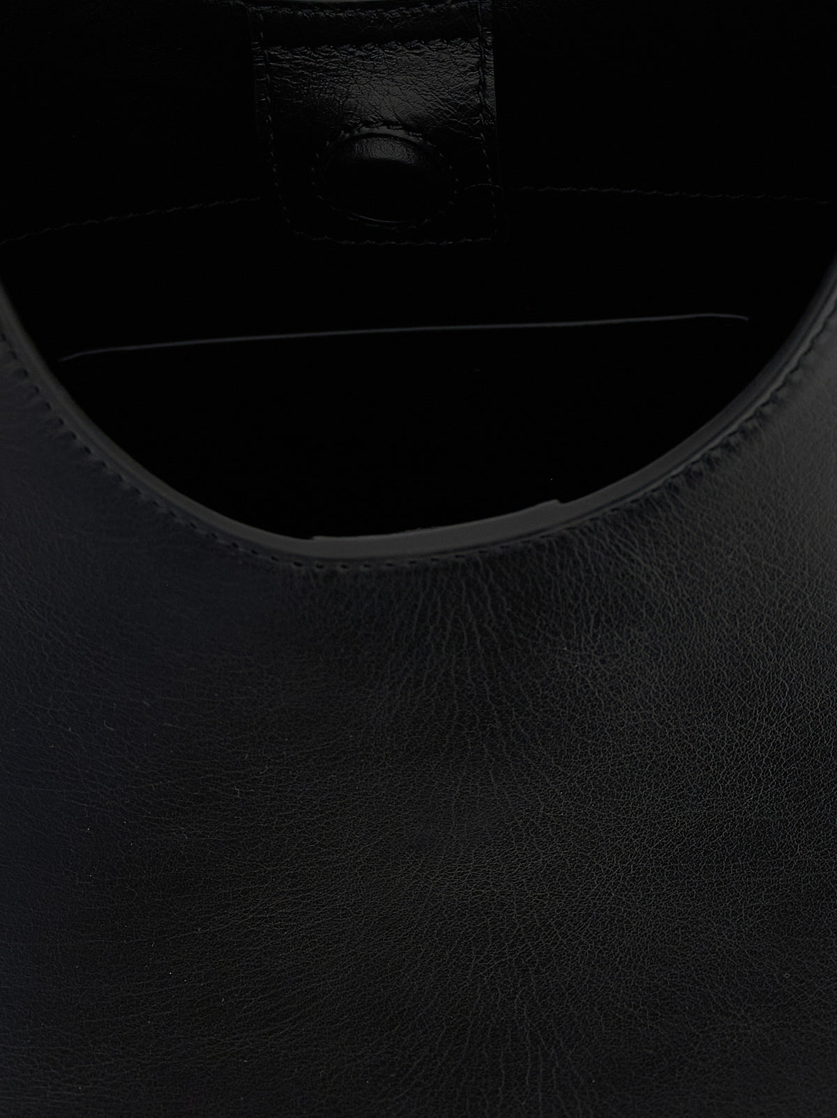 Schwarze Schultertasche aus Rindsleder