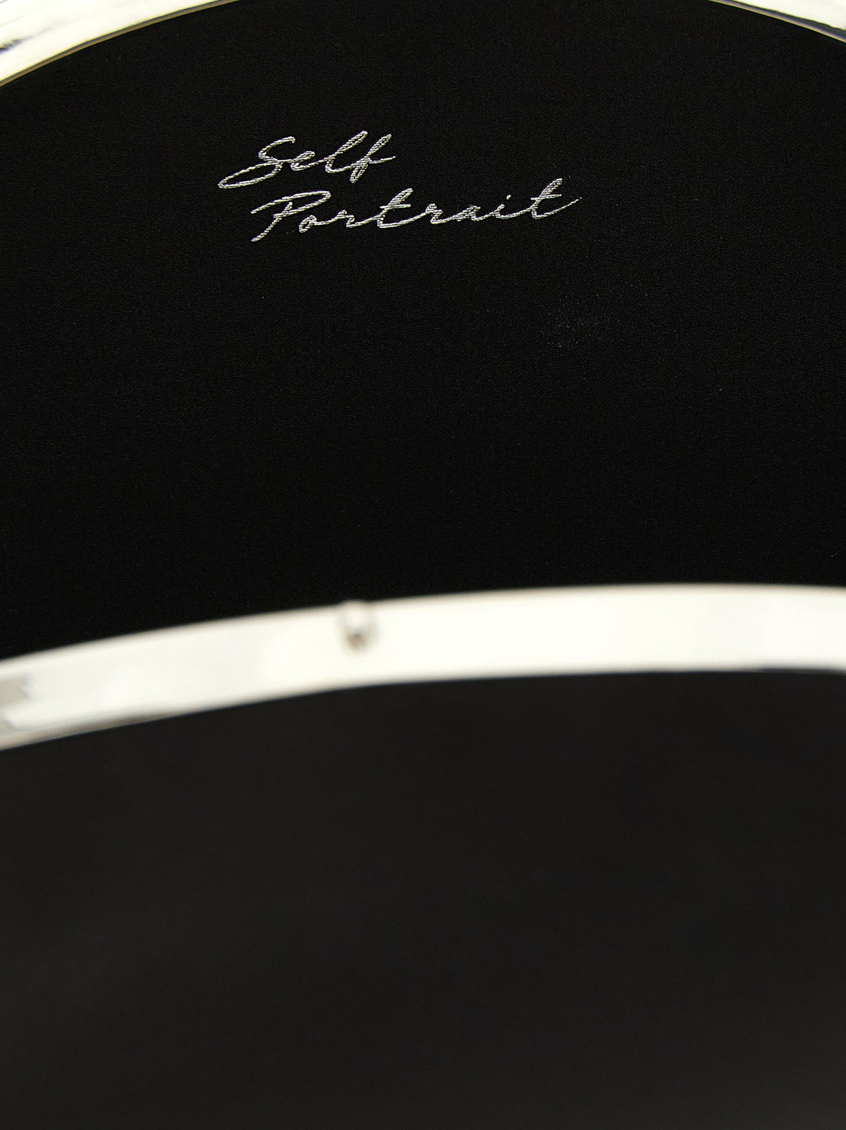 Schwarze Clutch aus Polyester