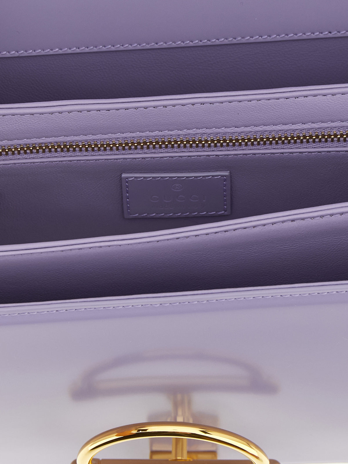 Schultertasche aus violettem Kalbsleder
