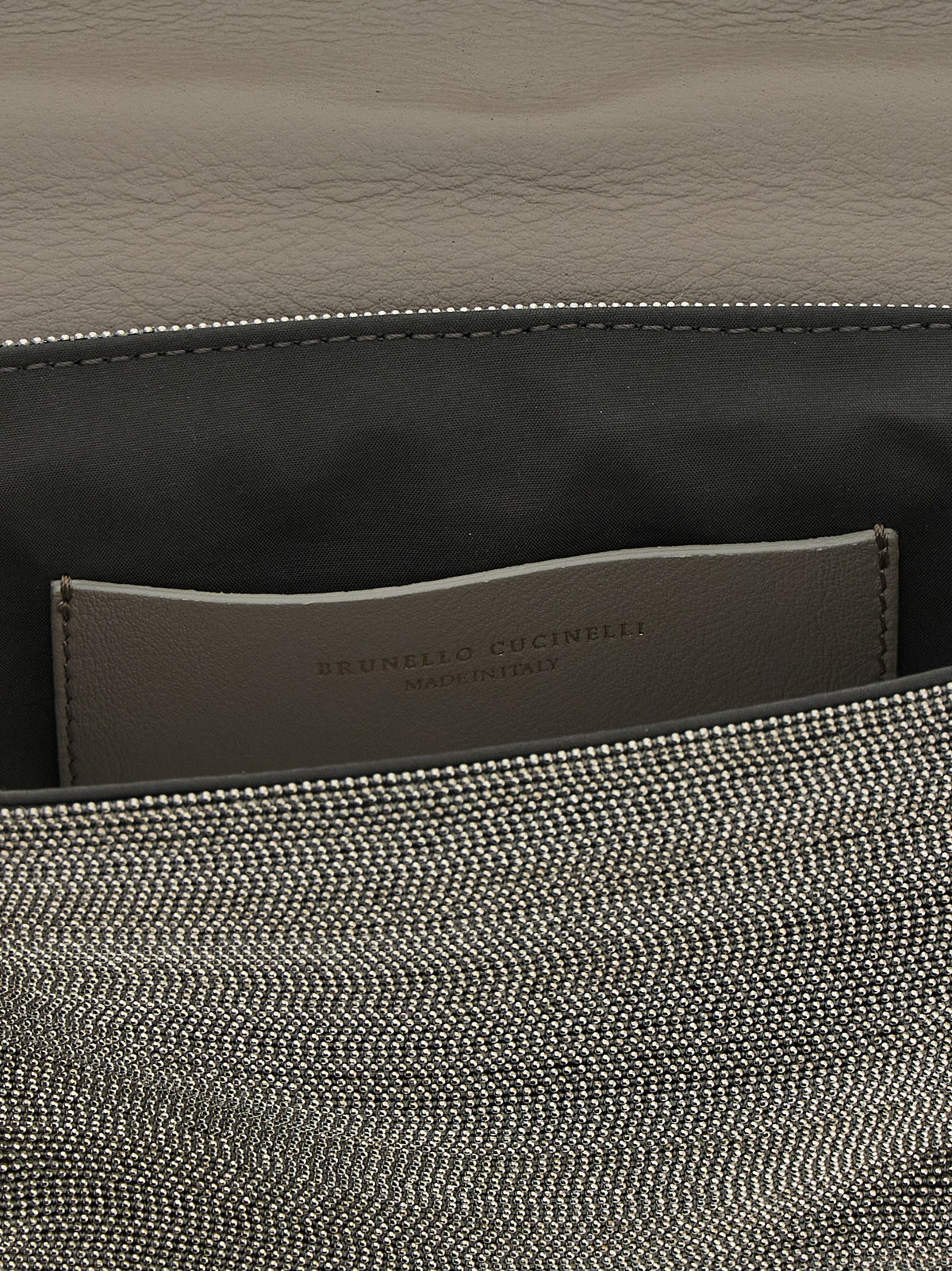Clutch aus Leder in Silber